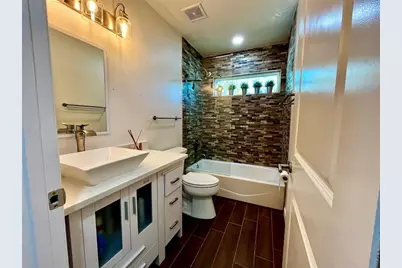 1330 S Jefferson Avenue, Sarasota, FL 34239 - Photo 21