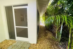 1330 S Jefferson Ave, Sarasota, FL 34239 - Photo 25