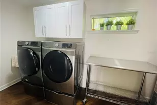 1330 S Jefferson Ave, Sarasota, FL 34239 - Photo 23