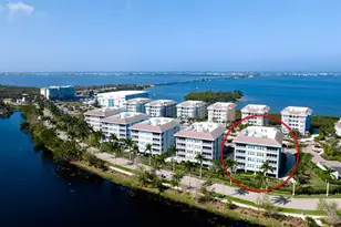 379 Aruba Cir, Bradenton, FL 34209 - Photo 1