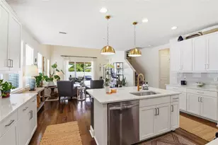 5225 Asher Ct, Sarasota, FL 34232 - Photo 9