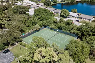 542 542 Lakeside Dr, Bradenton, FL 34210 - Photo 7