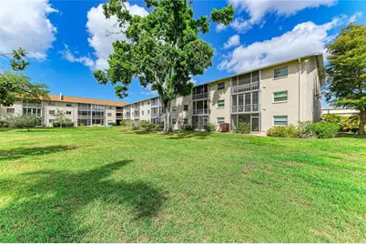 3983 Maceachen Boulevard #424, Sarasota, FL 34233 - Photo 31