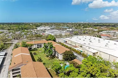 3983 Maceachen Boulevard #424, Sarasota, FL 34233 - Photo 7