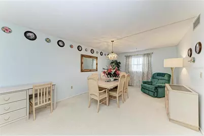 3983 Maceachen Boulevard #424, Sarasota, FL 34233 - Photo 17