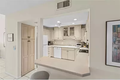 1633 Boathouse Circle #232, Sarasota, FL 34231 - Photo 13