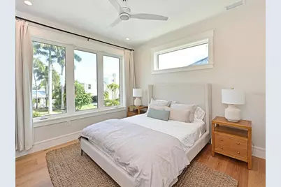 303 55th Street, Holmes Beach, FL 34217 - Photo 17