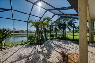 8142 Stirling Falls Cir, Sarasota, FL 34243 - Photo 5