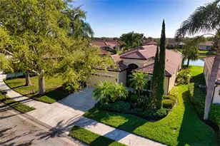 8142 Stirling Falls Cir, Sarasota, FL 34243 - Photo 15