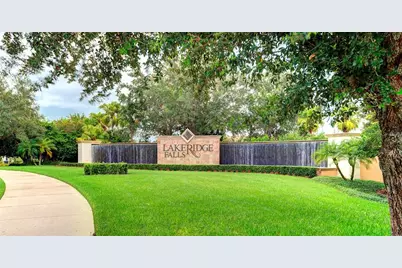 8142 Stirling Falls Circle, Sarasota, FL 34243 - Photo 31