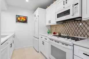 1708 Glenhouse Dr, Sarasota, FL 34231 - Photo 5