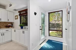 1708 Glenhouse Dr, Sarasota, FL 34231 - Photo 3