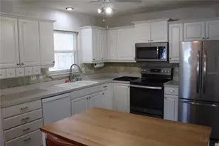 5911 7th Ave Dr W, Bradenton, FL 34209 - Photo 3
