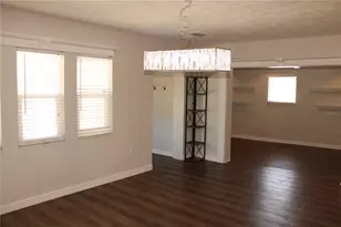5911 7th Ave Dr W, Bradenton, FL 34209 - Photo 9