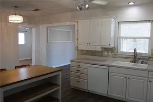 5911 7th Ave Dr W, Bradenton, FL 34209 - Photo 5