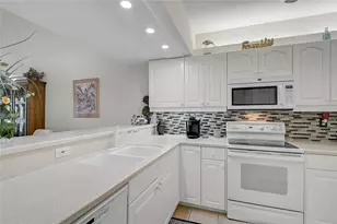 414 Laurel Lake Dr, Venice, FL 34292 - Photo 9