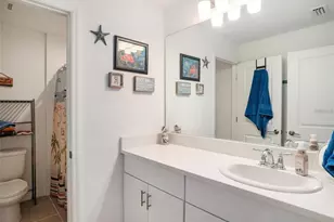 5912 Laurelcrest Gln, Palmetto, FL 34221 - Photo 15