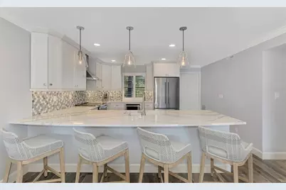 4410 Exeter Drive #204, Longboat Key, FL 34228 - Photo 11