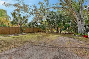 1860 7th St, Sarasota, FL 34236 - Photo 37