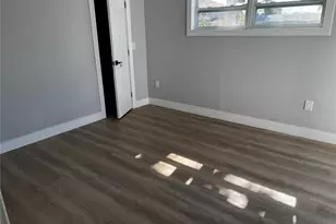 403 28th St, Holmes Beach, FL 34217 - Photo 9