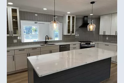 403 28th Street, Holmes Beach, FL 34217 - Photo 5