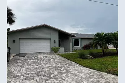 403 28th Street, Holmes Beach, FL 34217 - Photo 1