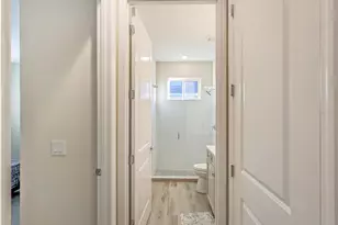 1045 Crosswind Ave, Sarasota, FL 34240 - Photo 43