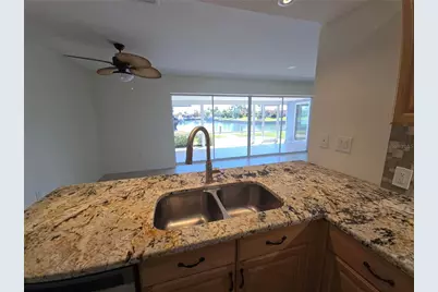 4007 Royal Palm Drive, Bradenton, FL 34210 - Photo 13