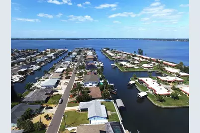 4007 Royal Palm Drive, Bradenton, FL 34210 - Photo 3