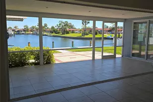 4007 Royal Palm Dr, Bradenton, FL 34210 - Photo 5