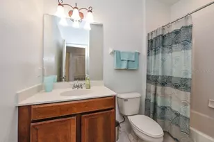 4211 Via Piedra Cir, Sarasota, FL 34233 - Photo 9