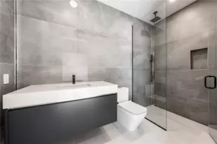 111 Golden Gate Point, Sarasota, FL 34236 - Photo 37