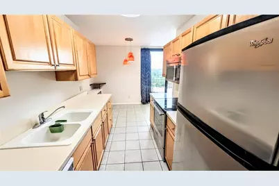 4822 Ocean Boulevard #5F, Sarasota, FL 34242 - Photo 9
