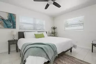 2539 Trinidad St, Sarasota, FL 34231 - Photo 11