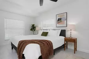 2539 Trinidad St, Sarasota, FL 34231 - Photo 13