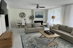 2539 Trinidad St, Sarasota, FL 34231 - Photo 9