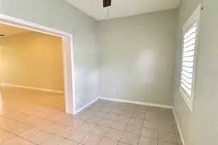 339 Fareham Dr, Venice, FL 34293 - Photo 17