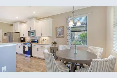 8143 36th Street E, Sarasota, FL 34243 - Photo 21