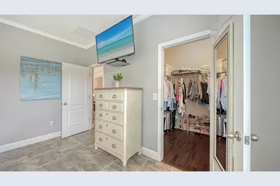 8143 36th Street E, Sarasota, FL 34243 - Photo 35