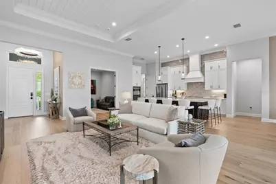 6353 Isla Del Ray Avenue, Sarasota, FL 34240 - Photo 9