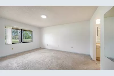 4557 Kingsmere #23, Sarasota, FL 34235 - Photo 13