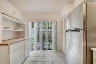 4557 Kingsmere, Sarasota, FL 34235 - Photo 9