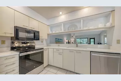 4557 Kingsmere #23, Sarasota, FL 34235 - Photo 11