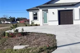 1009/1011 NE 15th Ln, Cape Coral, FL 33909 - Photo 5