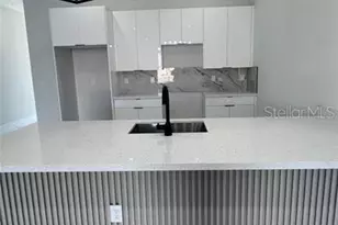 1009/1011 NE 15th Ln, Cape Coral, FL 33909 - Photo 17