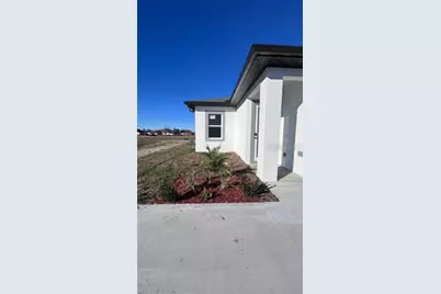 1009/1011 NE 15th Ln, Cape Coral, FL 33909 - Photo 7