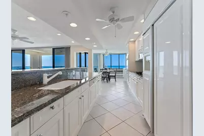 1511 Gulf Of Mexico Drive #201, Longboat Key, FL 34228 - Photo 9