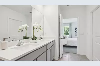 11104 Curving Creek Loop, Parrish, FL 34219 - Photo 17