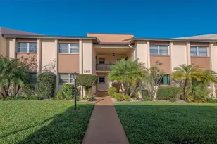 2446 Clubhouse Cir, Sarasota, FL 34232 - Photo 23