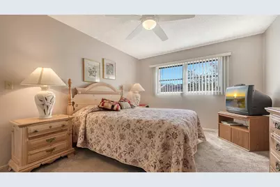 2446 Clubhouse Circle #201, Sarasota, FL 34232 - Photo 17